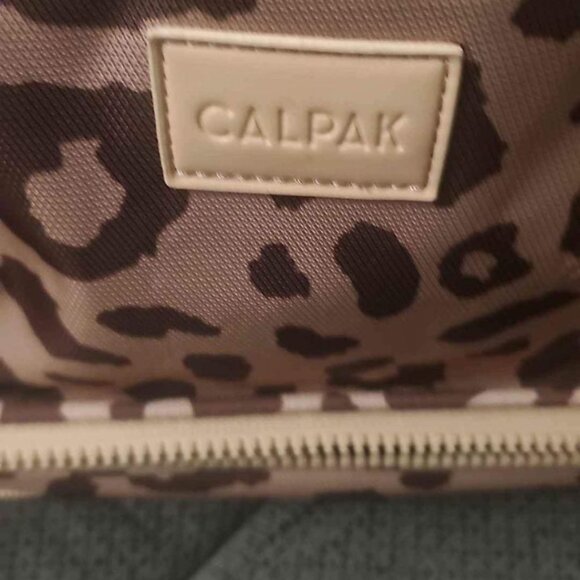 Calpak Duffle w/ bonus packing cube - Picture 4 of 5